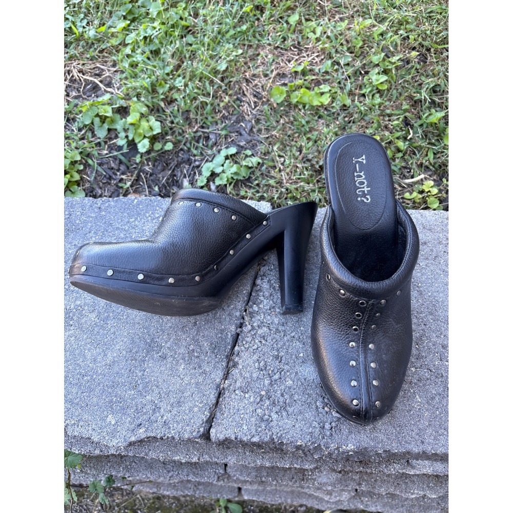 Y-Not? Womens Black Leather Studded Platform Clogs High Block Heel Mule 8.5M Y2K